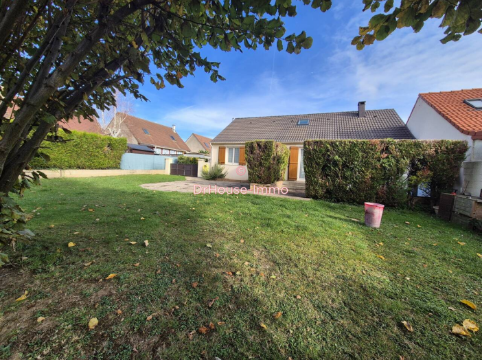 Maison 7 pièces de 102 m² - Limay (78520)