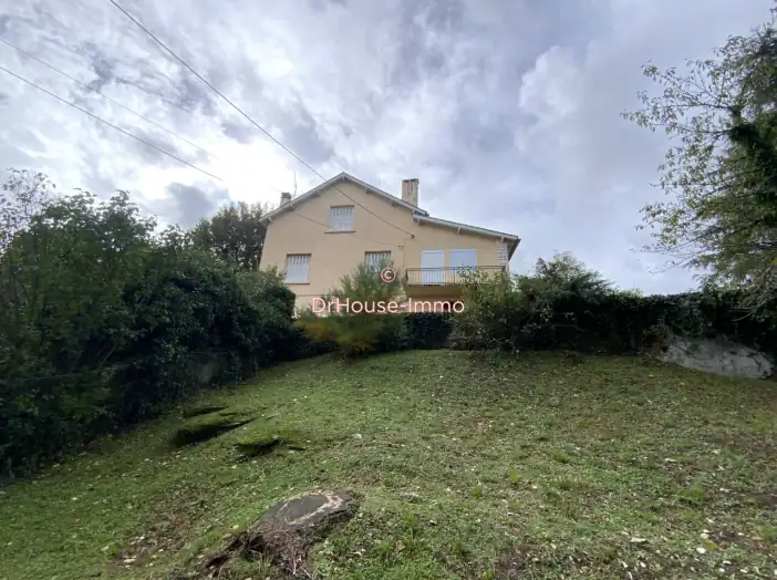 Maison 7 pièces de 154 m² - Cahors (46000)