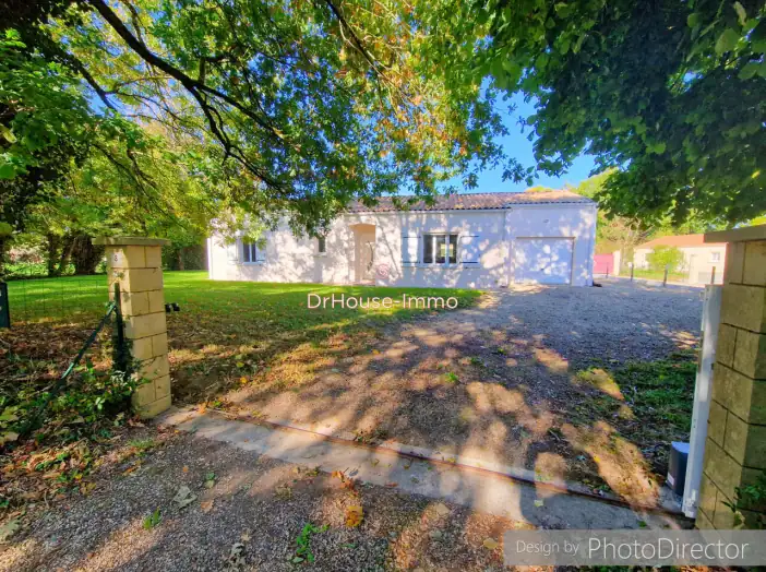 Maison 5 pièces de 108 m² - Saint-Léger-de-la-Martinière (79500)