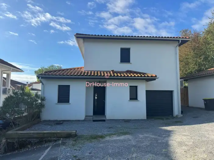 Maison 4 pièces de 100 m² - Anglet (64600)