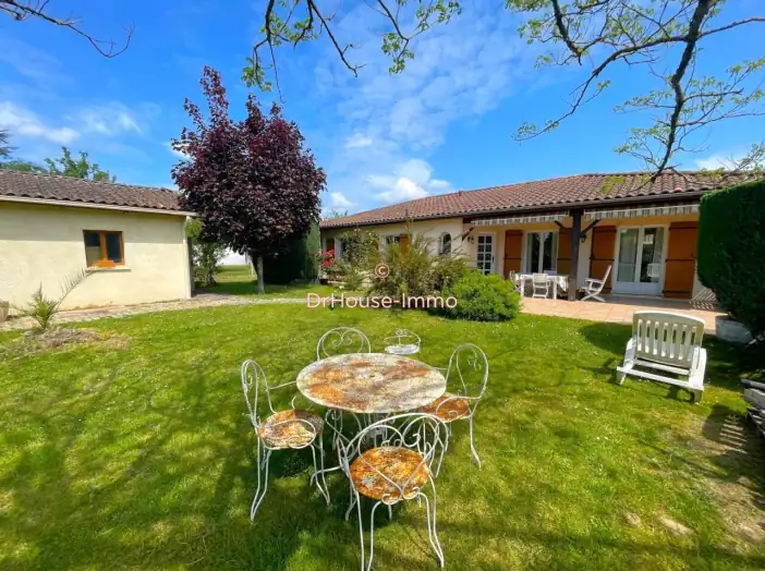 Maison 4 pièces de 97 m² - Coutras (33230)