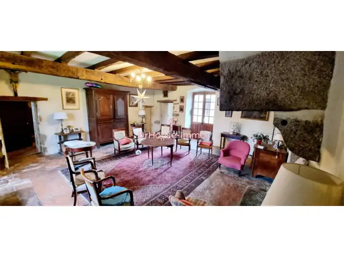 Maison 18 pièces de 563 m² - Rosnay (85320)