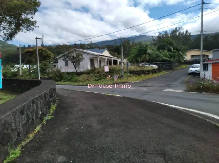 Maison 4 pièces de 77 m² - Saint-Philippe (97442)