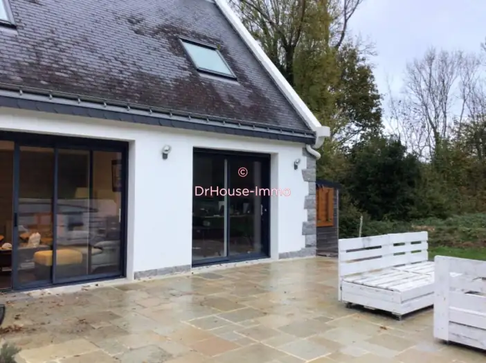 Maison 8 pièces de 159 m² - Moëlan-sur-Mer (29350)