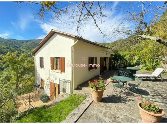 Maison 5 pièces de 99 m² - Burzet (07450)