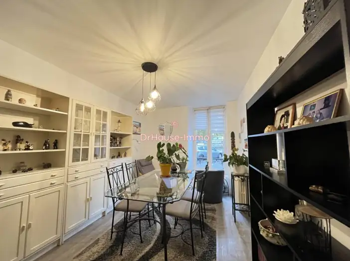 Immeuble 10 pièces de 213 m² - Montargis (45200)