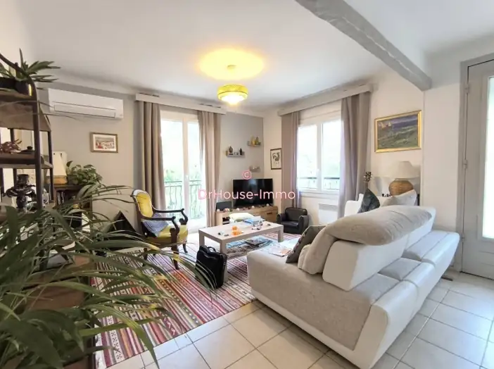 Maison 6 pièces de 128 m² - Aubagne (13400)