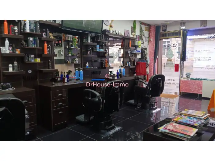 Commerce 3 pièces de 80 m² - Lille (59800)