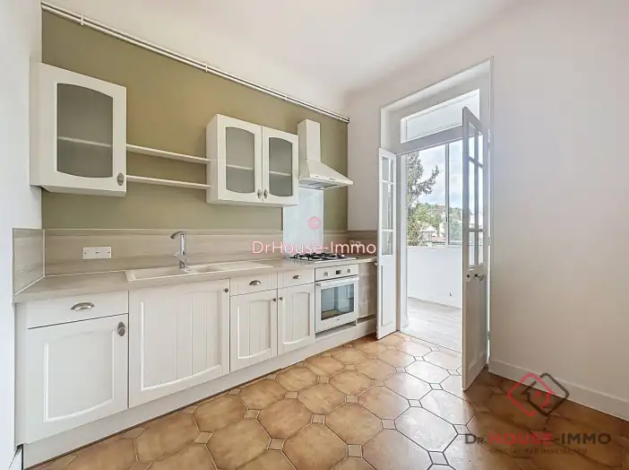 Appartement 3 pièces de 67 m² - Périgueux (24000)