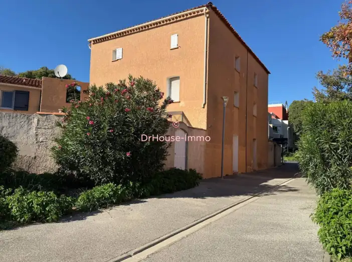 Maison 6 pièces de 110 m² - Vitrolles (13127)