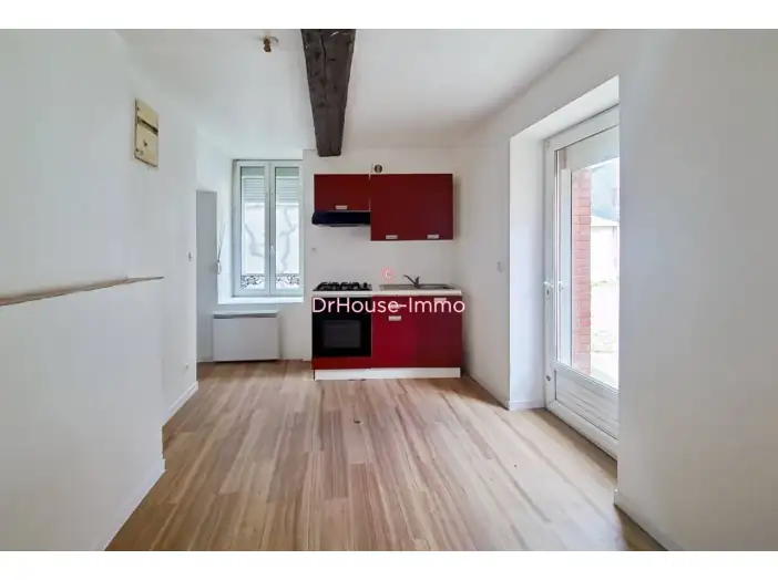 Immeuble 12 pièces de 235 m² - Avesnes-sur-Helpe (59440)