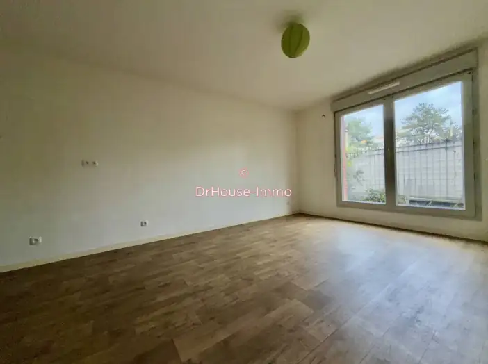 Appartement 2 pièces de 44 m² - Neuilly-sur-Marne (93330)