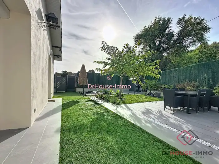 Maison 4 pièces de 135 m² - Périgueux (24000)