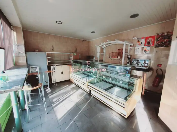 Commerce 1 pièce de 32 m² - Colombes (92700)