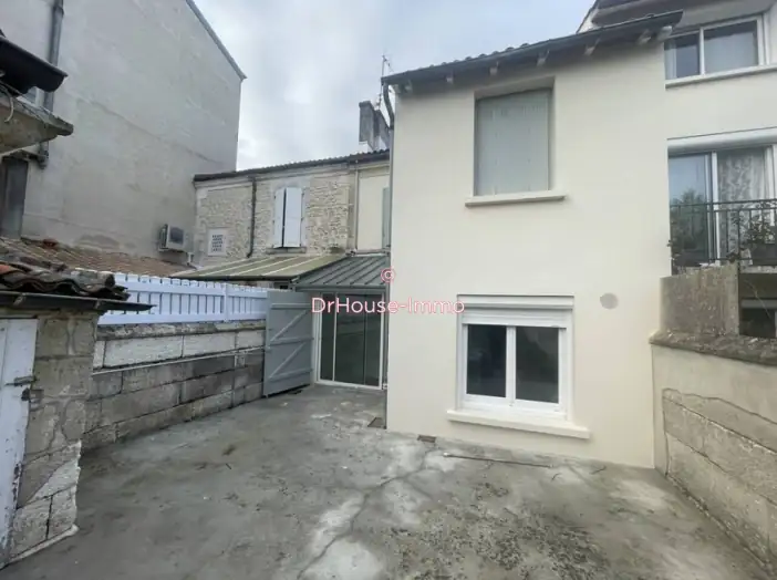Maison 5 pièces de 135 m² - Angoulême (16000)