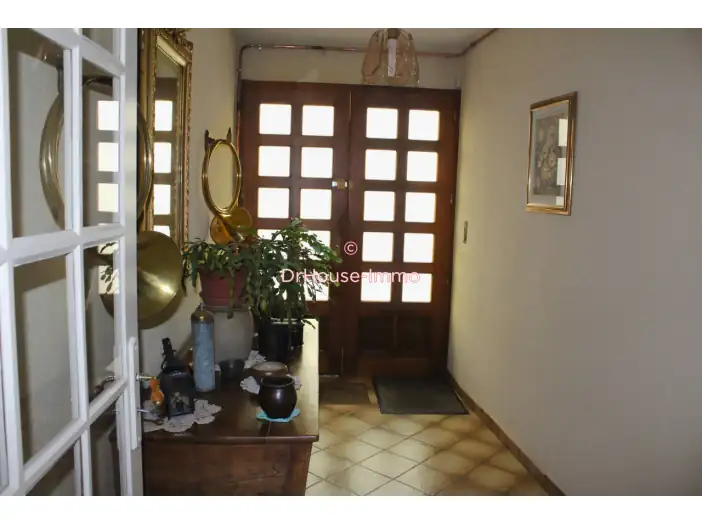 Maison 14 pièces de 384 m² - Chabanais (16150)