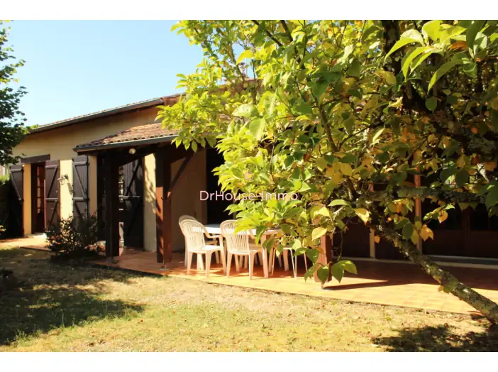 Maison 7 pièces de 126 m² - Chassenon (16150)