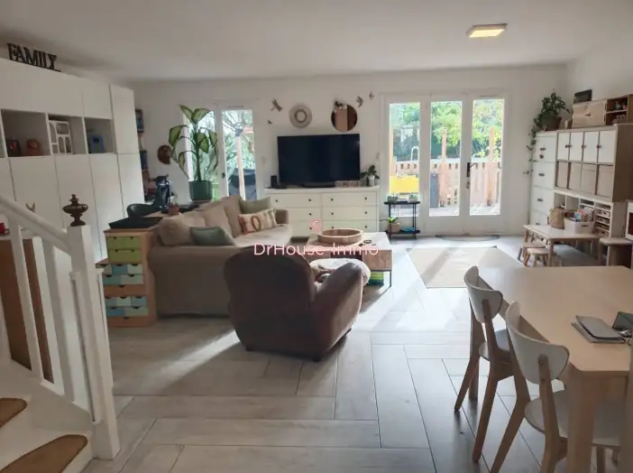 Maison 5 pièces de 103 m² - Hyères (83400)