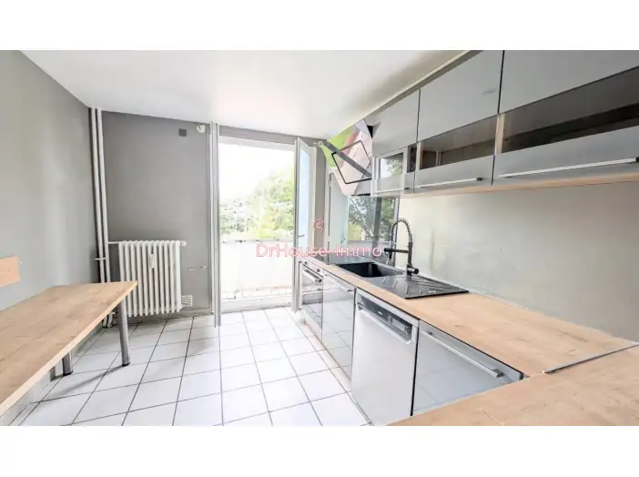 Appartement 3 pièces de 66 m² - Saint-Étienne (42100)