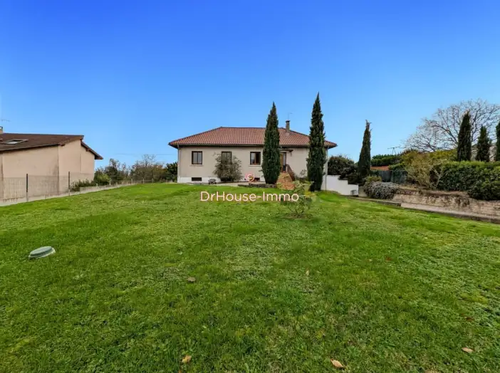 Maison 5 pièces de 125 m² - Pérouges (01800)