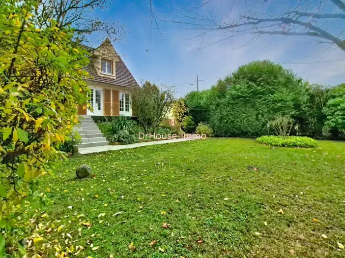 Maison 8 pièces de 150 m² - Saint-Chéron (91530)