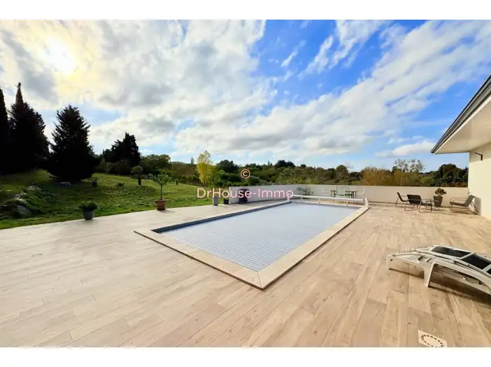 Maison 4 pièces de 197 m² - Arzens (11290)