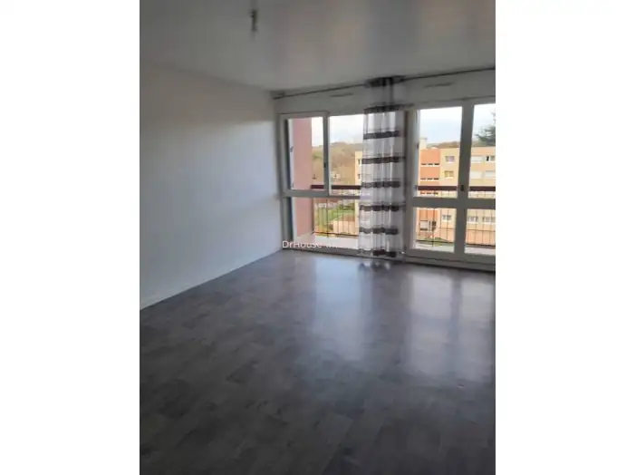 Appartement 2 pièces de 53 m² - Le Mans (72100)