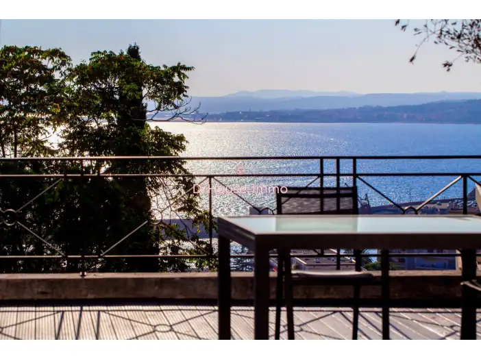 Maison 6 pièces de 300 m² - Nice (06300)