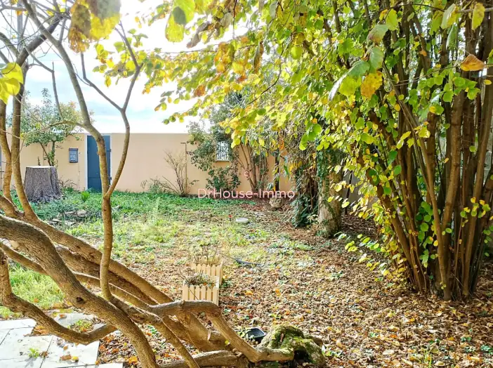 Terrain de 1 700 m² - Buchères (10800)