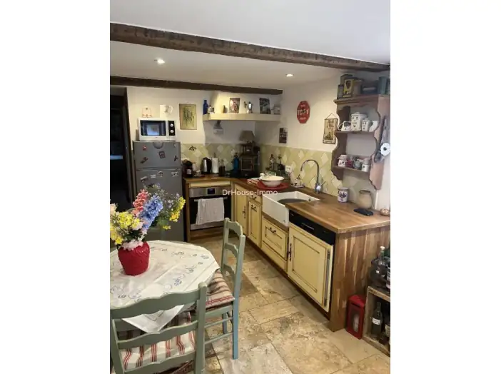 Appartement 2 pièces de 44 m² - Gréolières (06620)