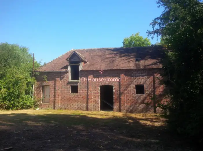 Maison 6 pièces de 238 m² - Château-Renard (45220)