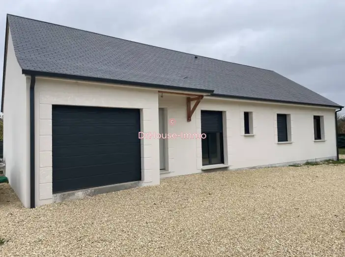 Maison 5 pièces de 111 m² - Mehun-sur-Yèvre (18500)