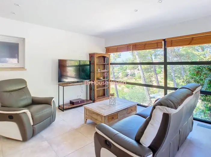 Maison 5 pièces de 108 m² - Roquevaire (13360)