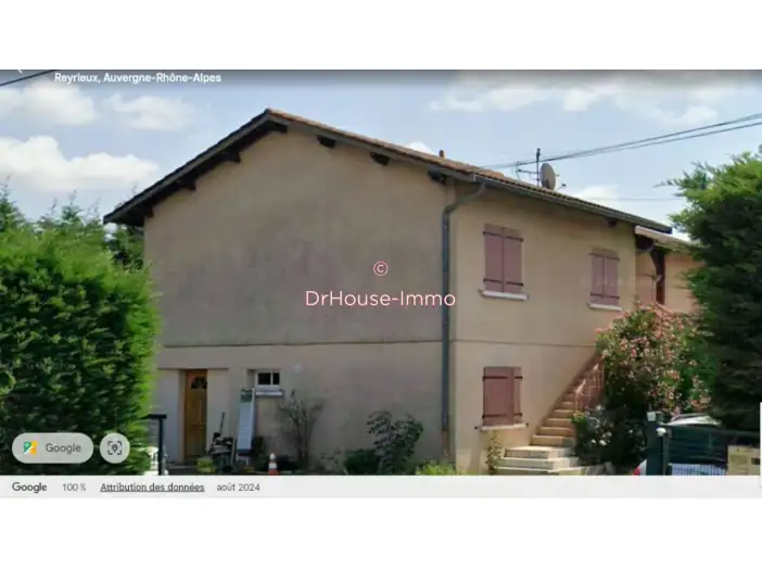 Maison 12 pièces de 282 m² - Reyrieux (01600)