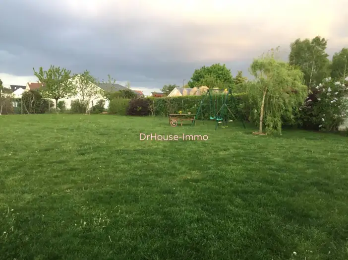 Maison 7 pièces de 155 m² - Saint-Doulchard (18230)