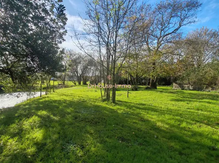 Terrain de 2 928 m² - Saint-Cyr-en-Talmondais (85540)