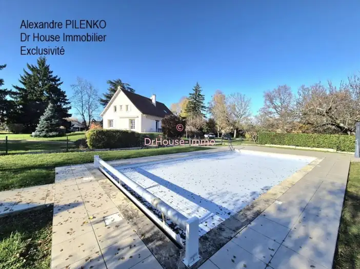 Maison 11 pièces de 170 m² - Dracy-le-Fort (71640)