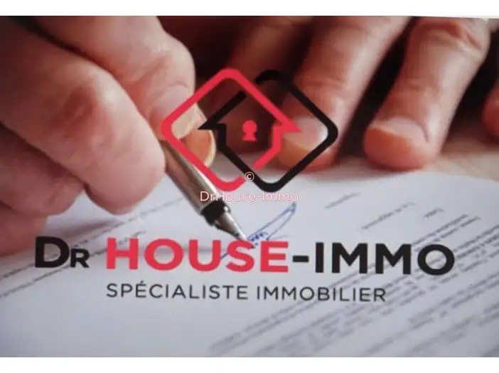 Maison 8 pièces de 168 m² - Chamboulive (19450)