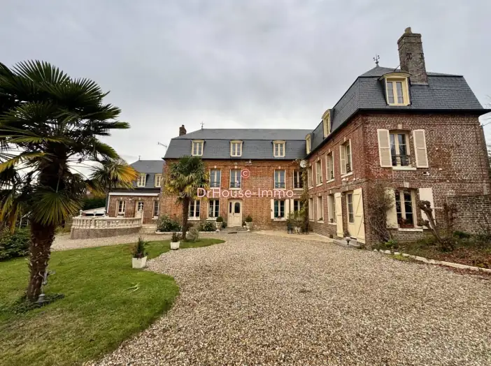 Château 11 pièces de 390 m² - Douvrend (76630)