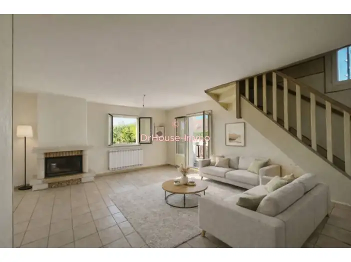 Maison 5 pièces de 174 m² - Montévrain (77144)