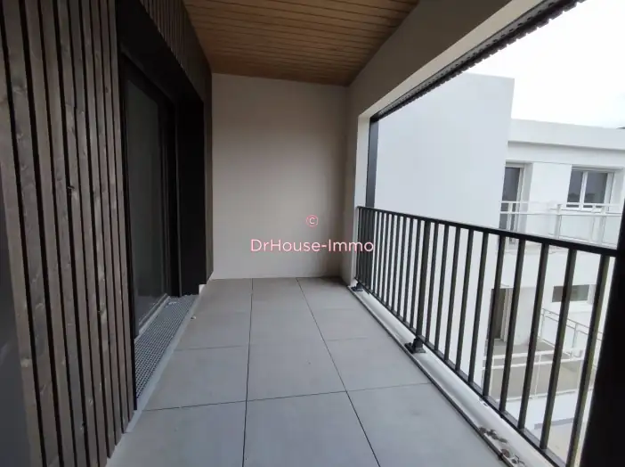 Appartement 5 pièces de 104 m² - Mondeville (14120)