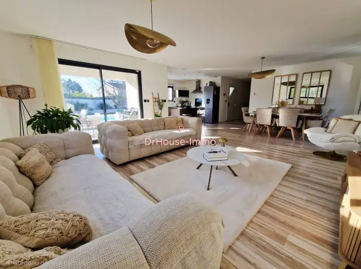 Image des la section Servies