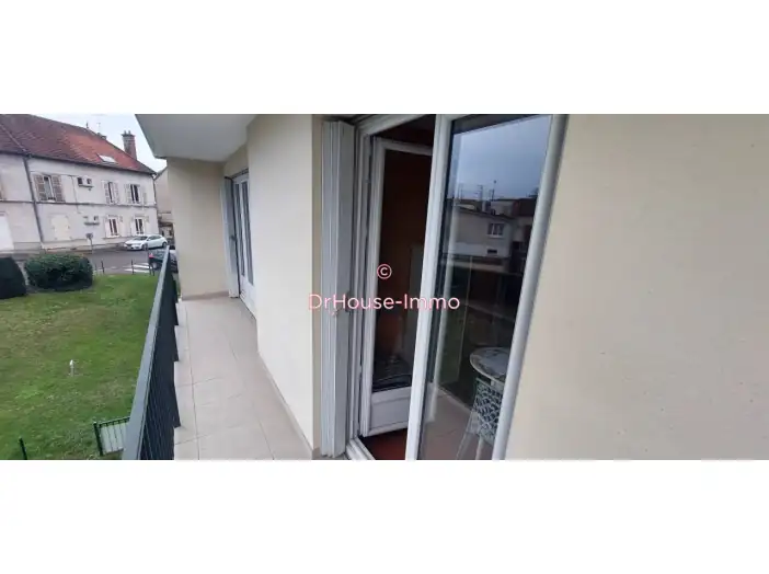 Appartement 2 pièces de 48 m² - Saint-André-les-Vergers (10120)