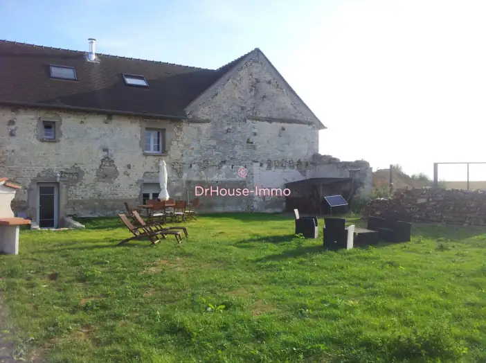 Maison 1 pièce de 63 m² - Nemours (77140)