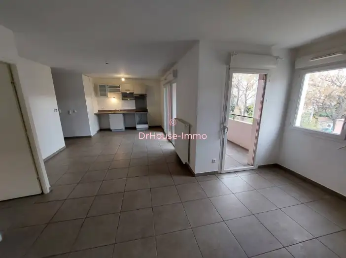 Appartement 3 pièces de 61 m² - Toulon (83100)