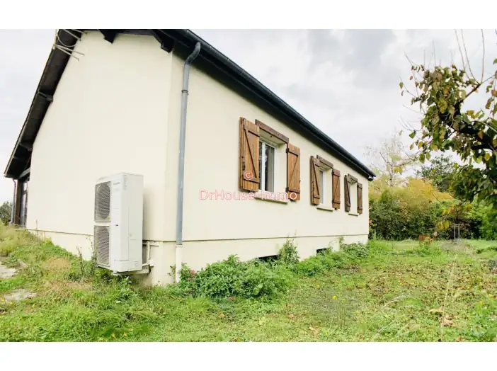 Maison 6 pièces de 102 m² - Treuzy-Levelay (77710)
