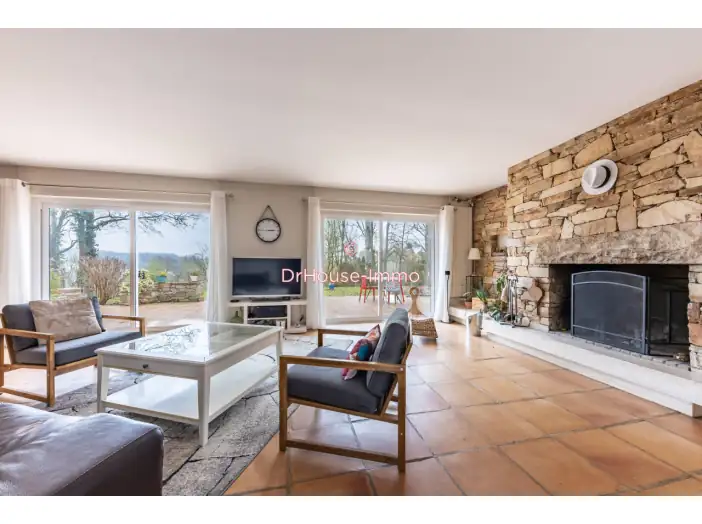 Maison 8 pièces de 212 m² - Septeuil (78790)