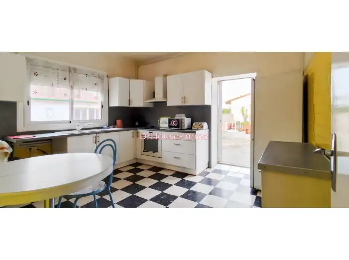 Maison 5 pièces de 120 m² - Claira (66530)