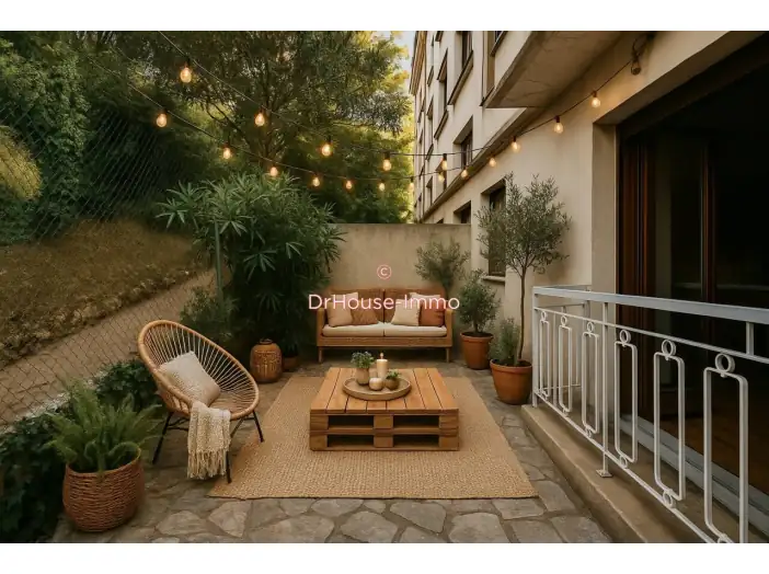 Appartement 3 pièces de 75 m² - Cagnes-sur-Mer (06800)