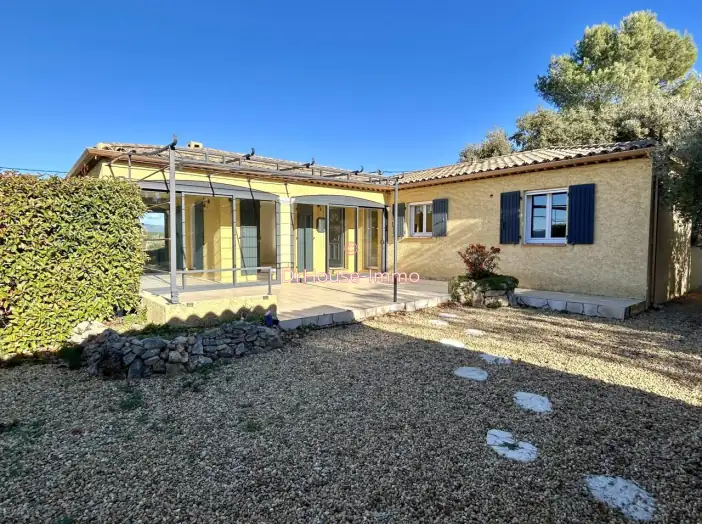 Maison 6 pièces de 155 m² - Carcès (83570)